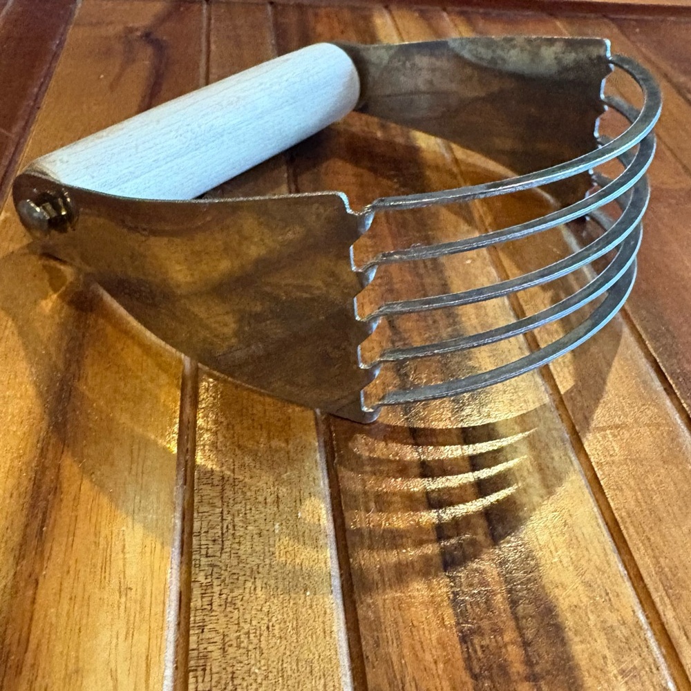 Vintage EKCO Pastry Dough Blender with Wooden Handle